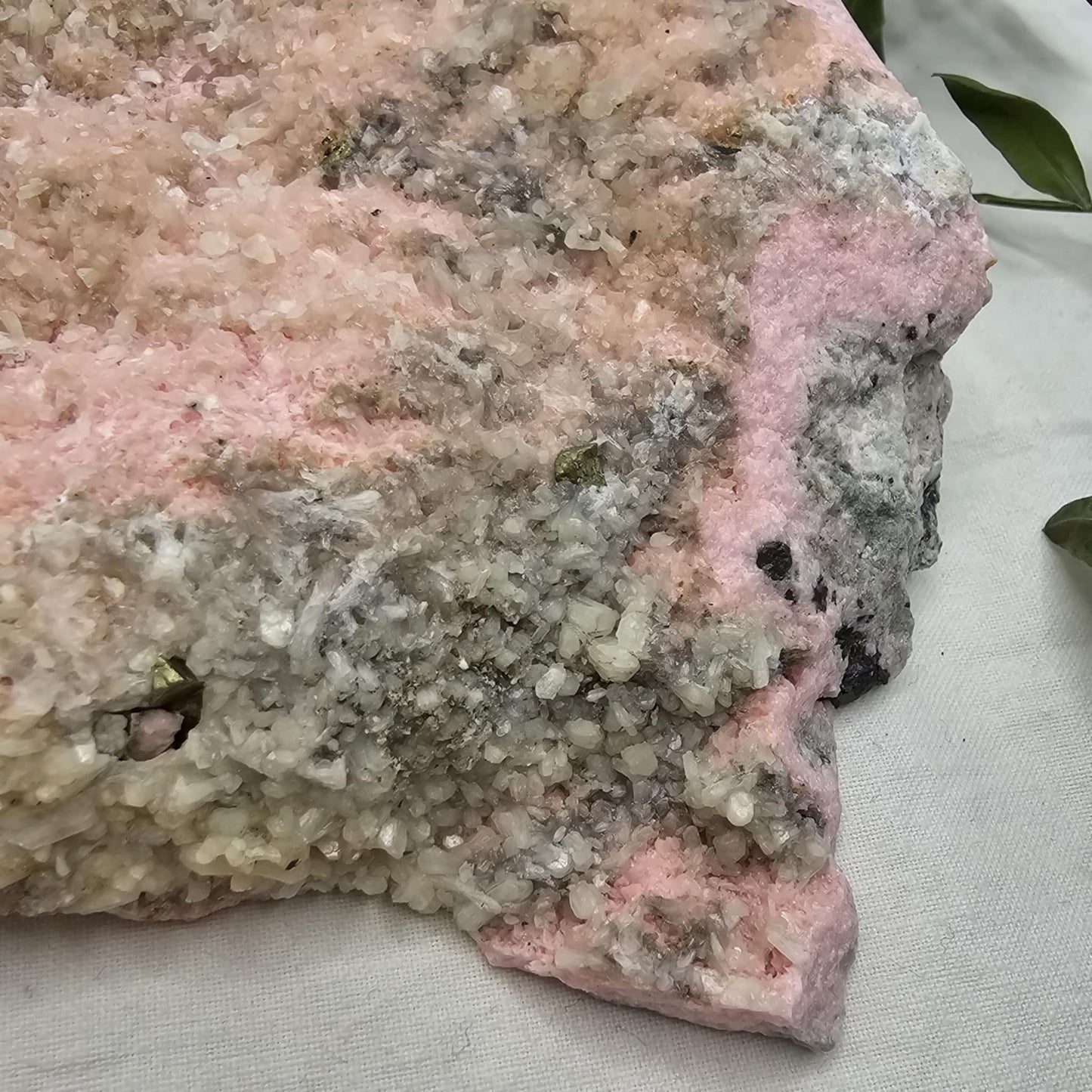 Rodokrozit Z Kameno Strelo, Piritom In Stilbitom - Rastišče #644