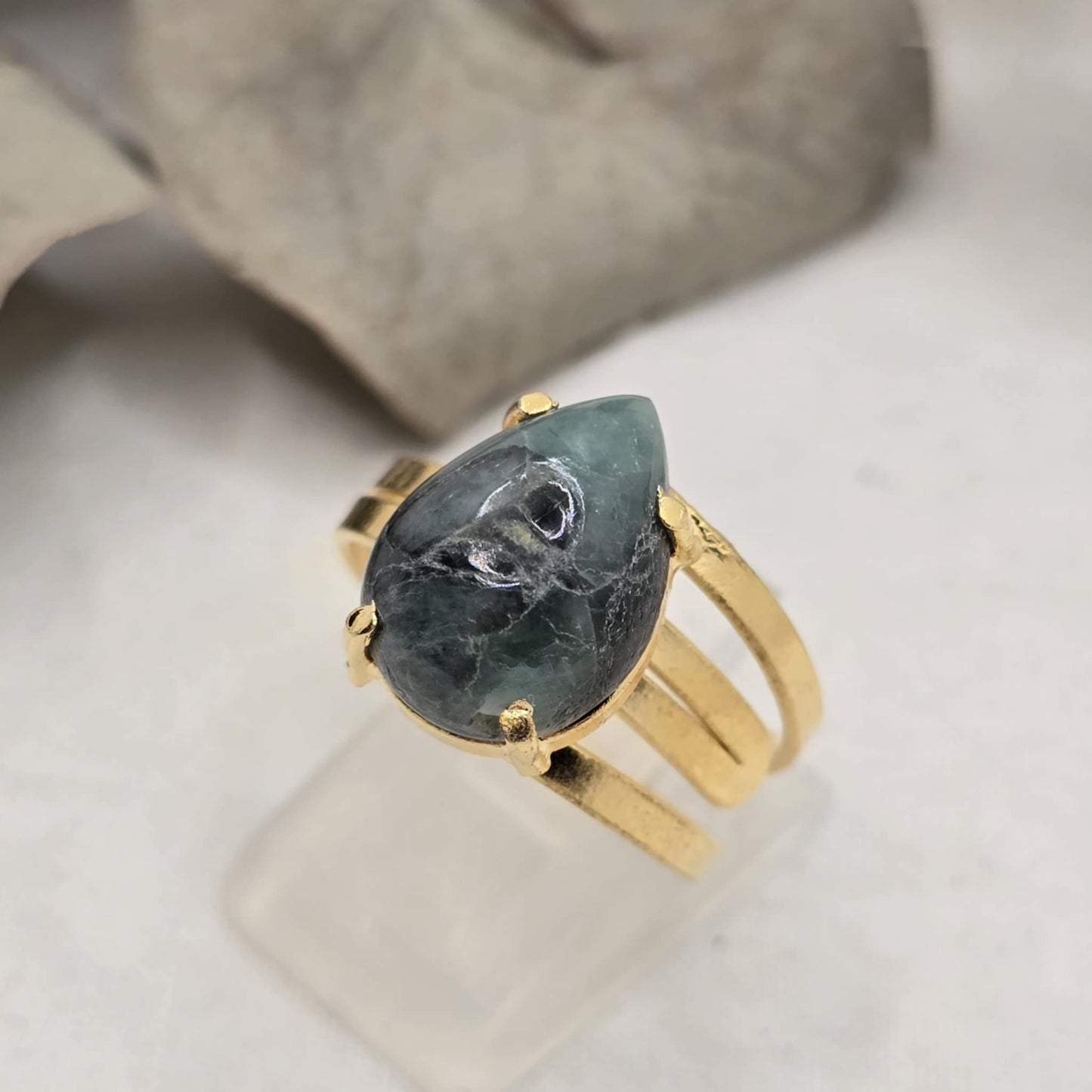 Smaragd - Solza Prstan (Emerald)