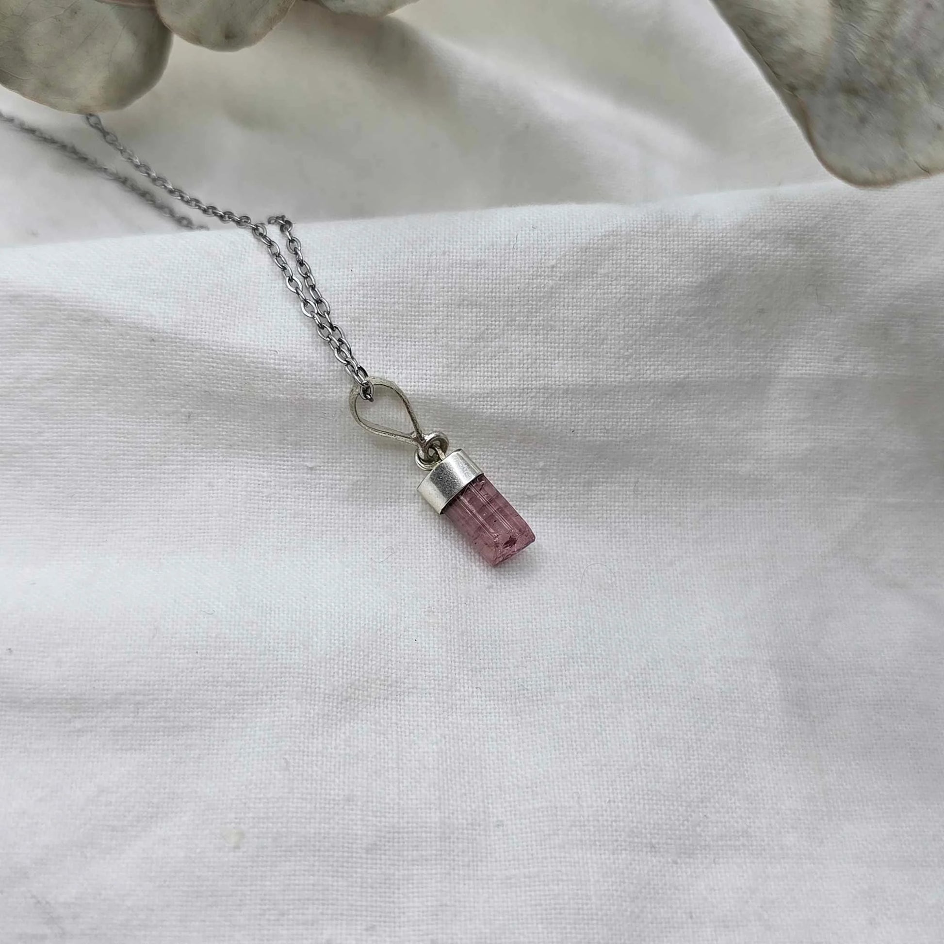 Roza Turmalin Verižica Trgovina S Kristali Adorable Stones