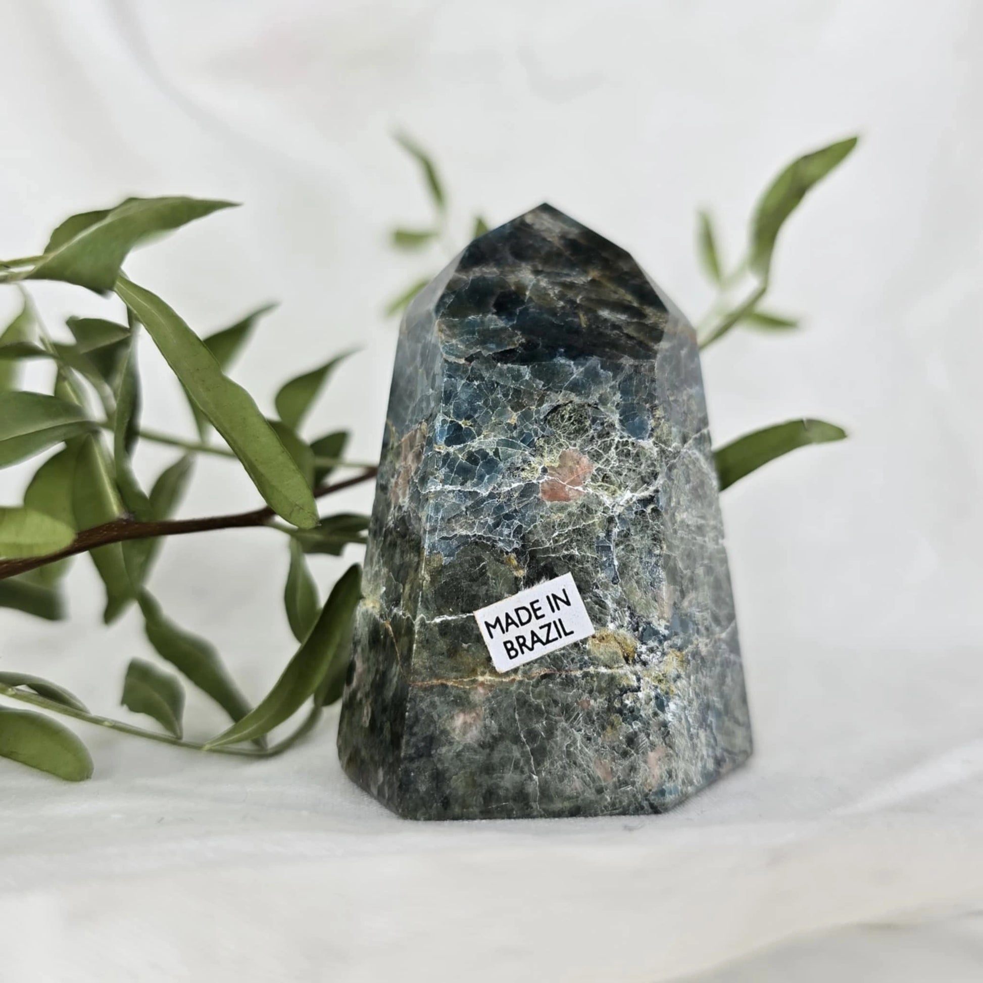 Modri Apatit nakup kristalov in mineralov