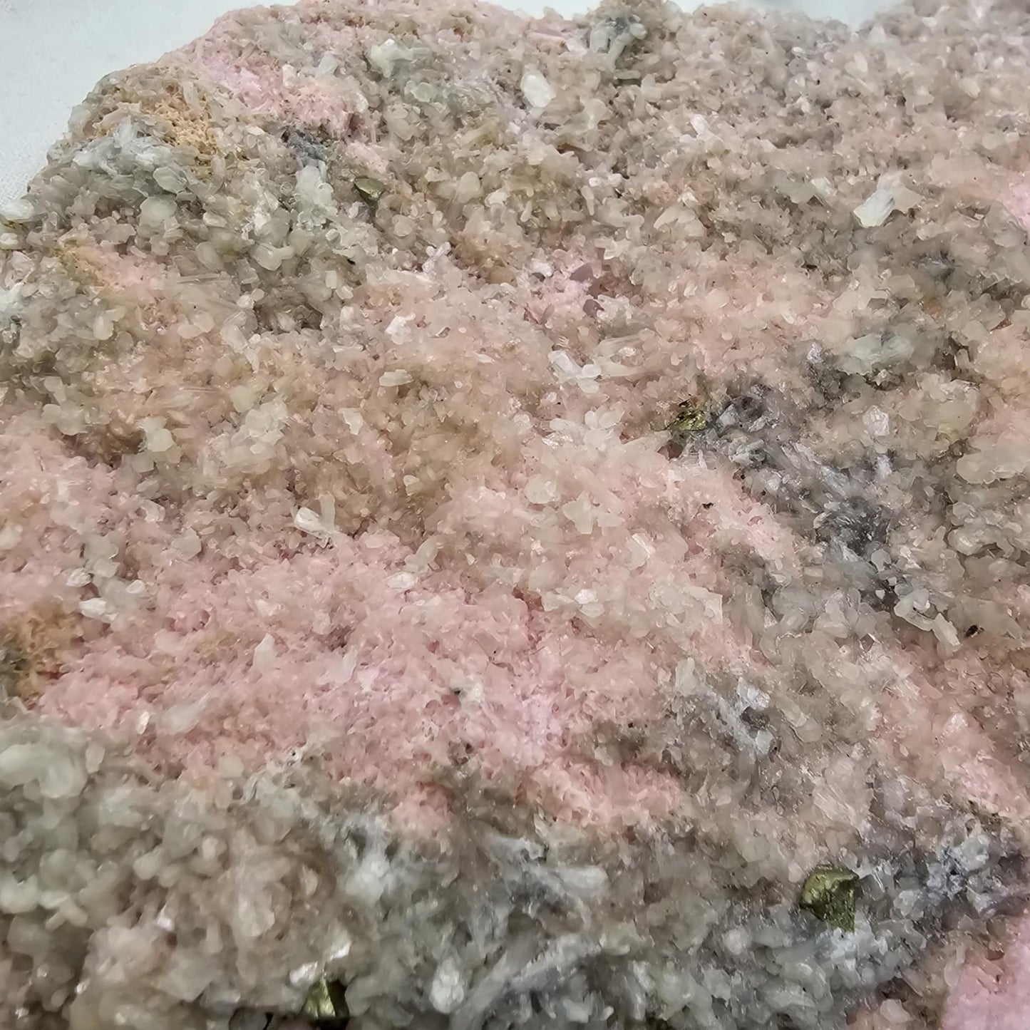 Rodokrozit Z Kameno Strelo, Piritom In Stilbitom - Rastišče #644