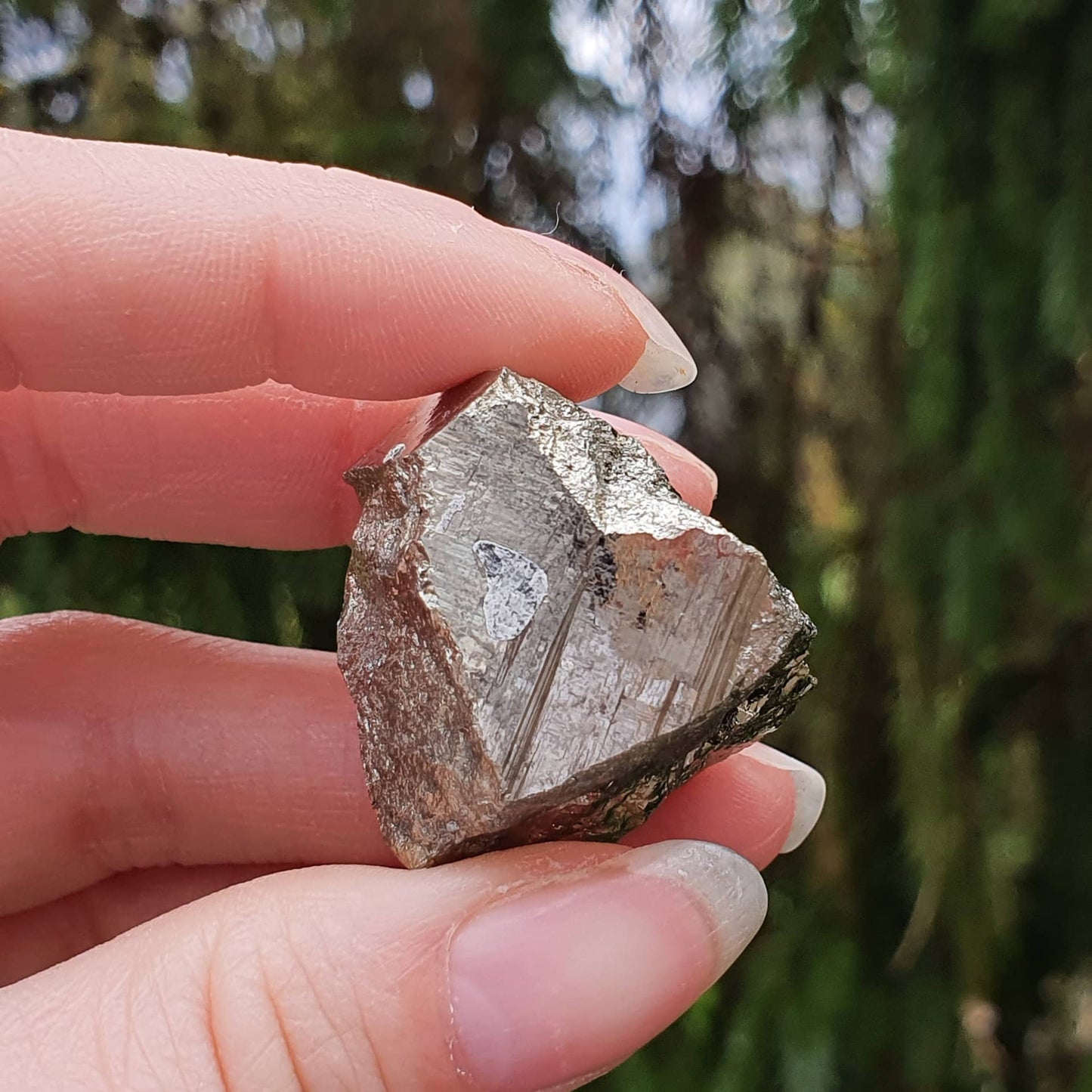 Pirit - Neobdelan Kristal