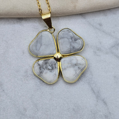 Hovlit - Detel Necklace