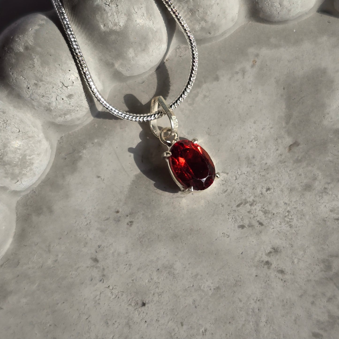 Garnet - Mini Oval Silver