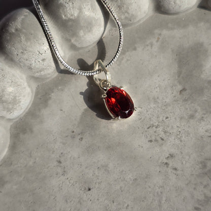 Garnet - Mini Oval Silver