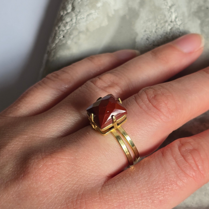 Rdeči Jaspis - Kocka Prstan