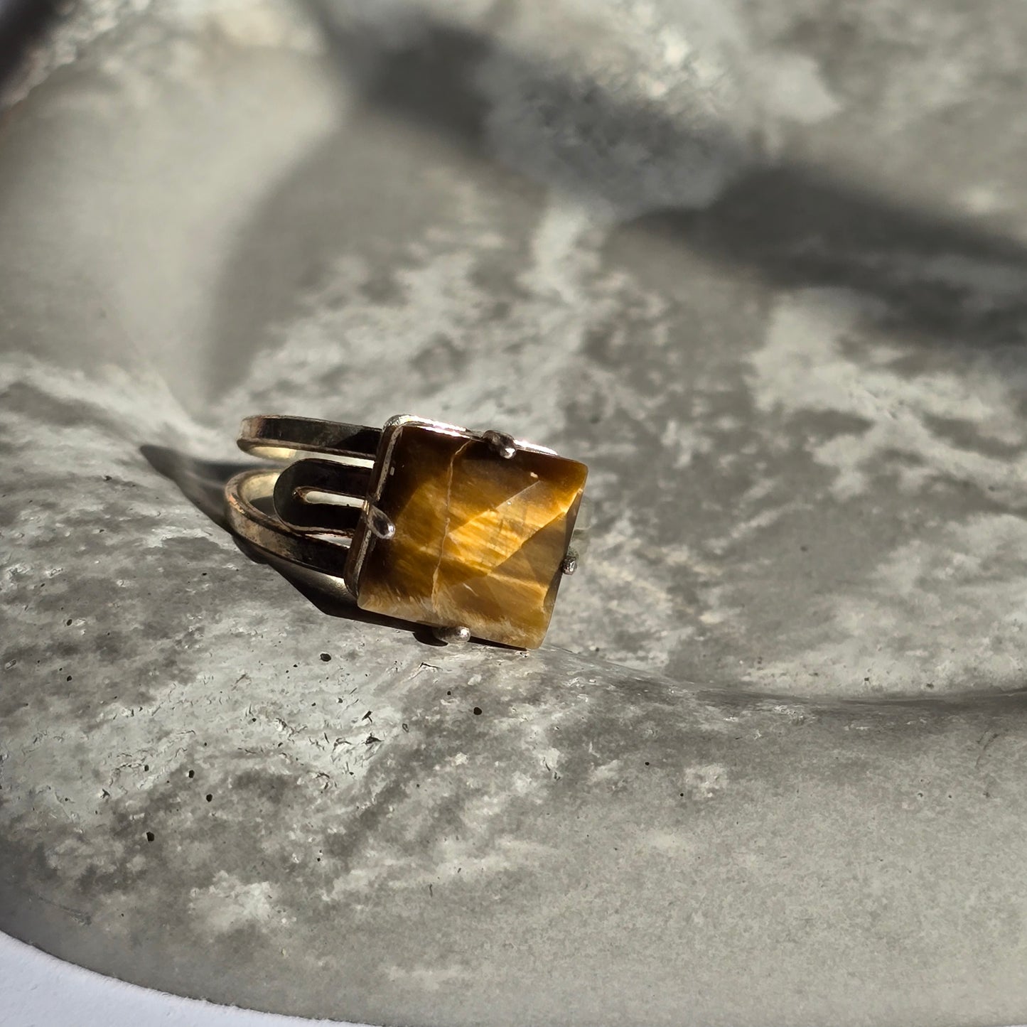 Tigrovo Oko - Kocka Prstan