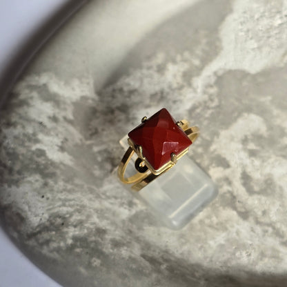 Rdeči Jaspis - Kocka Prstan