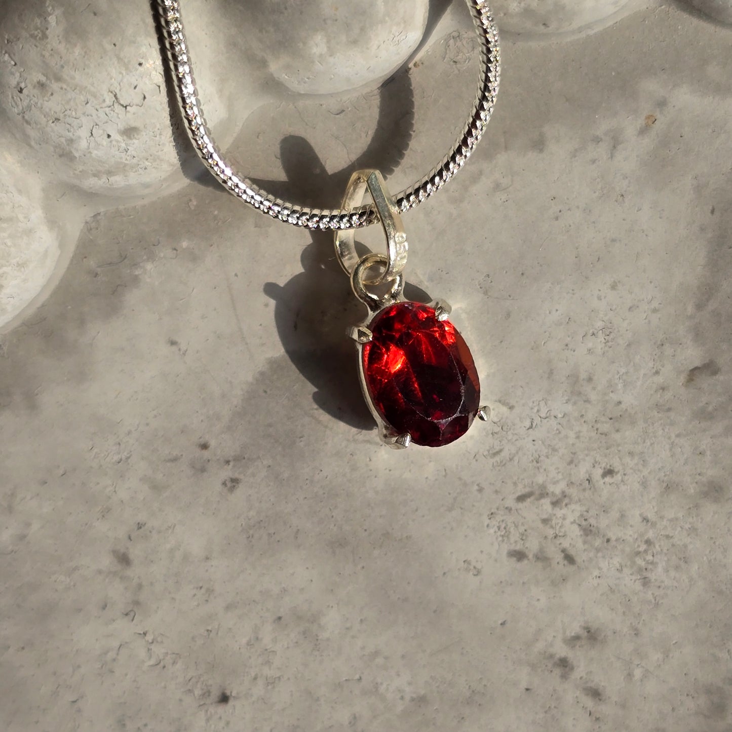 Garnet - Mini Oval Silver