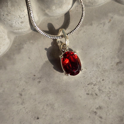 Garnet - Mini Oval Silver